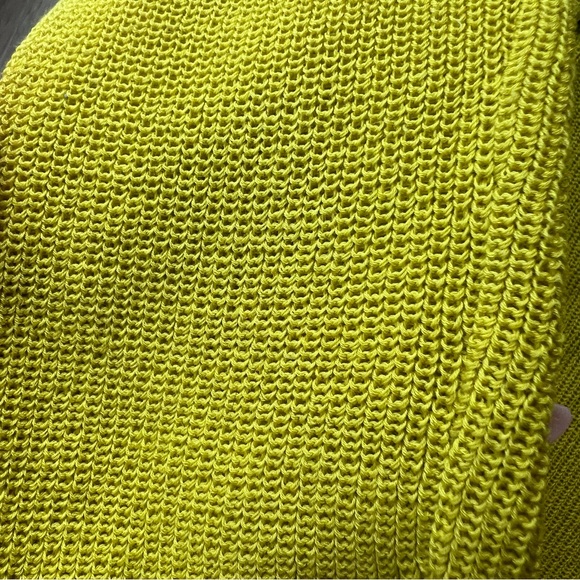 A.L.C. Yellow V-Neck Sweater Lightweight Knit size Medium - Picture 5 of 5